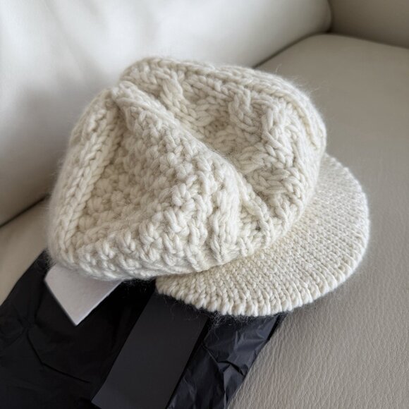 NWT CELINE Beret In Aran Mohair 100% Authentic wool - Picture 3 of 8